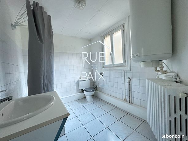 https://img.leboncoin.fr/api/v1/lbcpb1/images/fd/1b/ed/fd1bed9914acf4f5d9a8e0572053287346b0c144.jpg?rule=ad-image