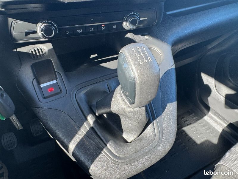 Peugeot PARTNER STANDARD 1000KG BLUEHDI 75CH GRIP 4CV (image 16)