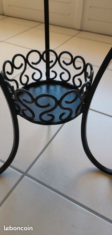Petite table basse en fer forgé (image 3)