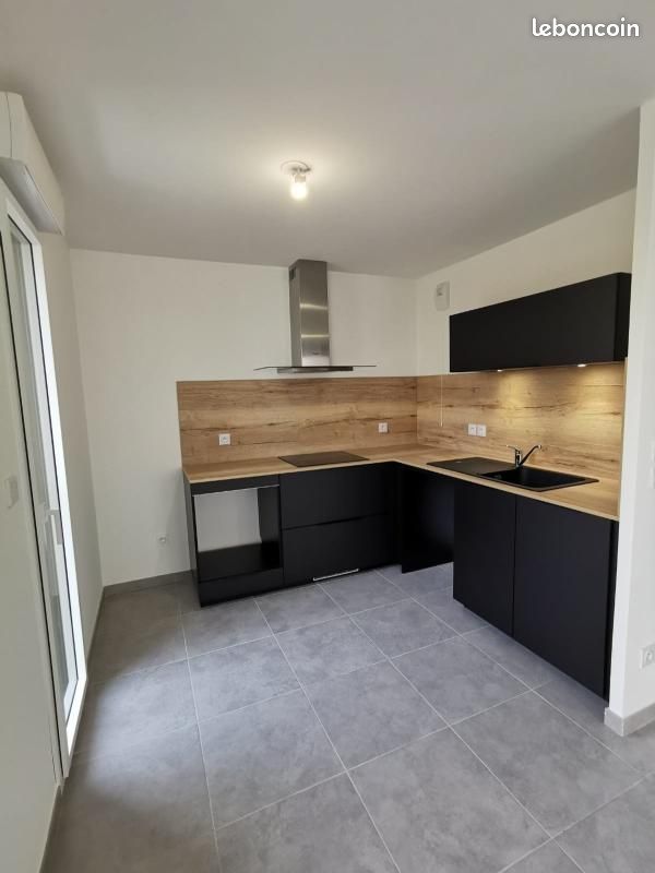 Appartement a louer vaulx-en-velin - 3 pièce(s) - 60 m2 - Surfyn