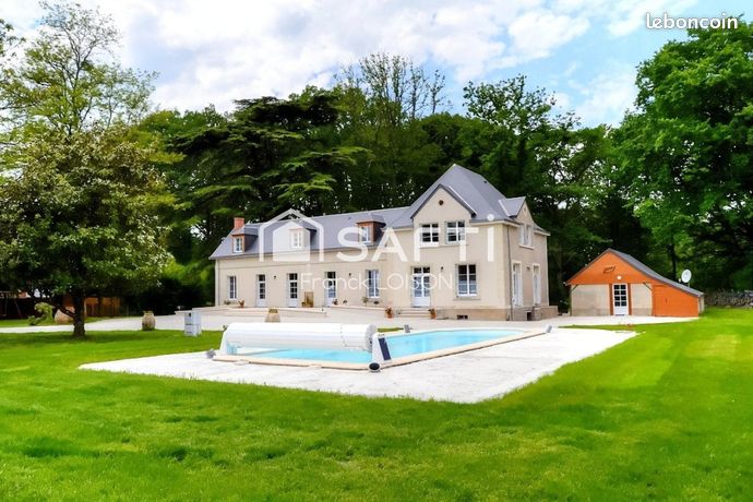 Maison 9 pièces 246 m²