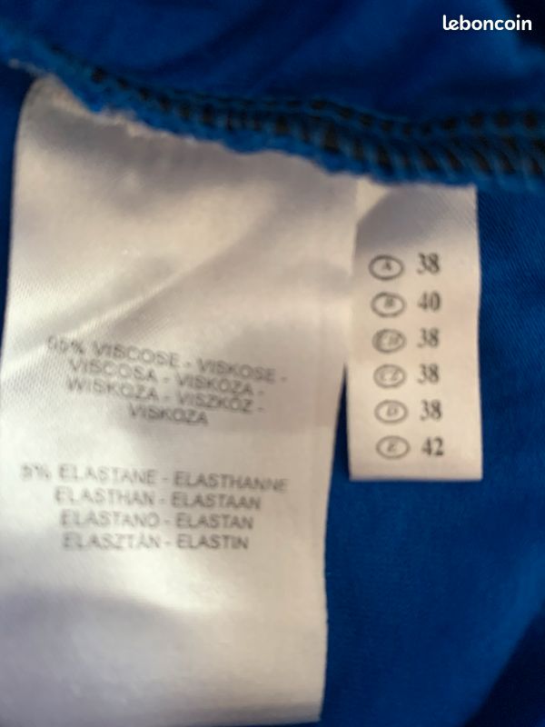 Joli t-shirt féminin bleu électrique Taille 40 (image 2)