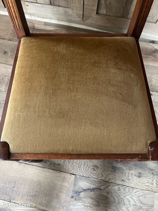 Chaise en bois assise en velours (image 3)