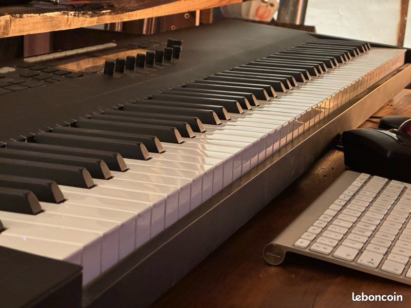 Komplete kontrol s88 mk2 (image 1)