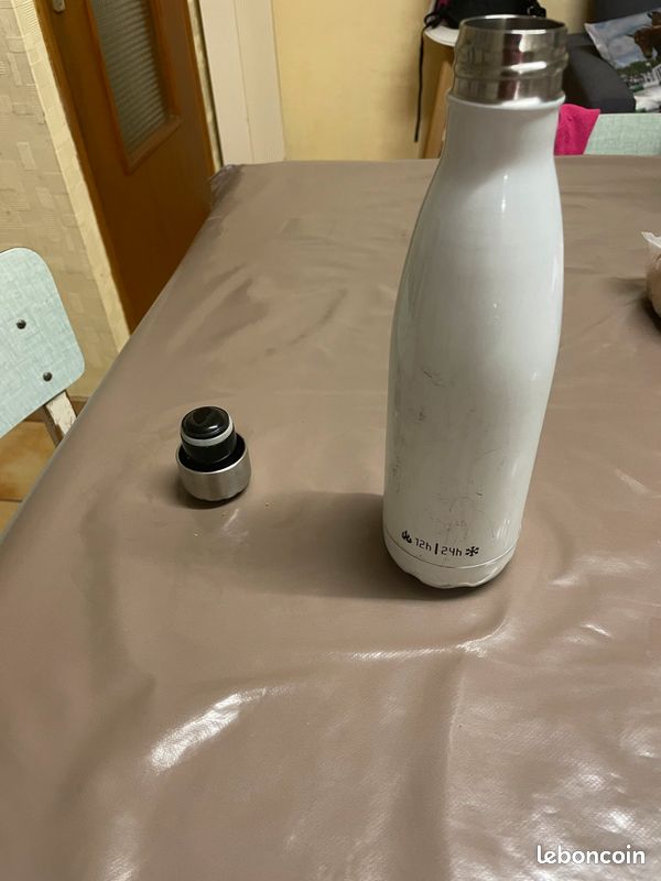 Bouteille isotherme 50cl blanche (image 1)