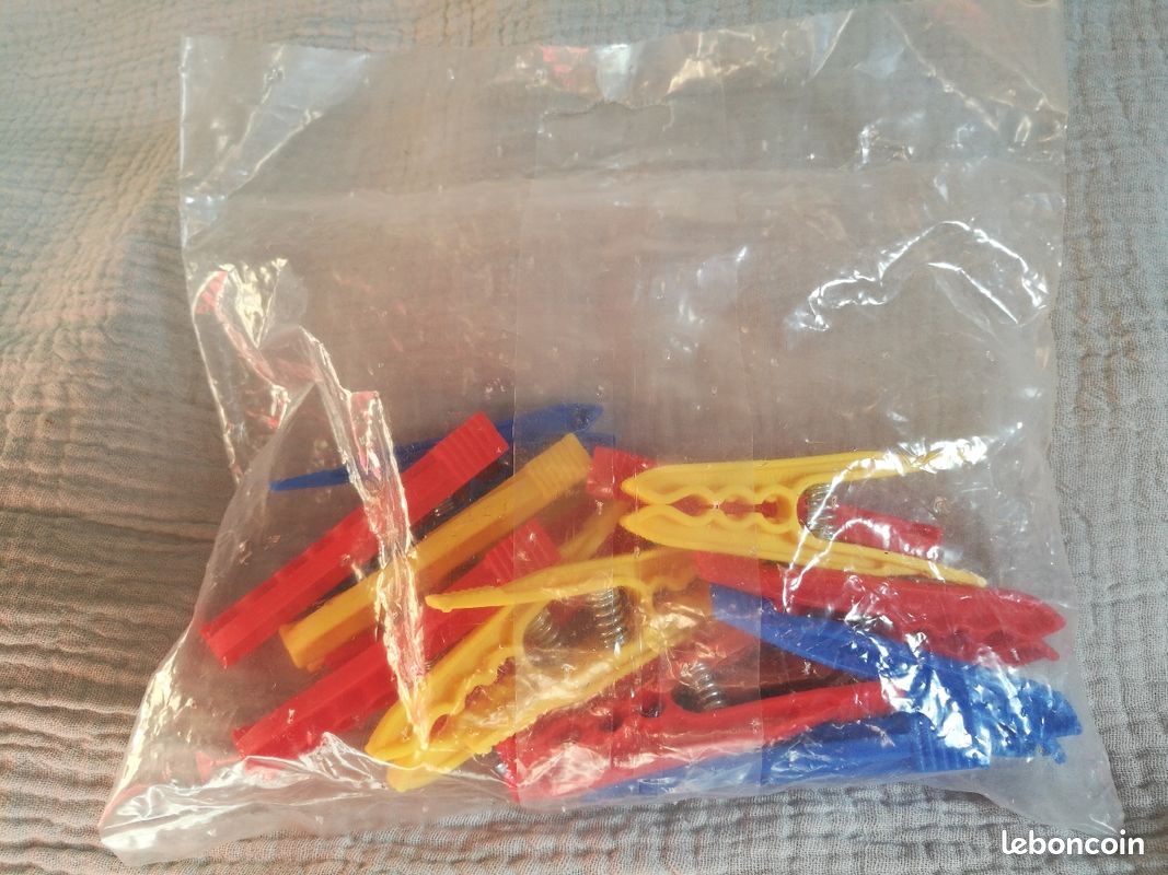 Pinces à linge en plastique - anges78 - 3 euros (image 3)