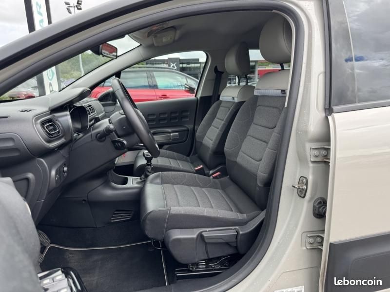 Citroen C3 1.2 PureTech 110 Saint James / GPS + CAMERA / GARANTIE 12 MOIS (image 17)
