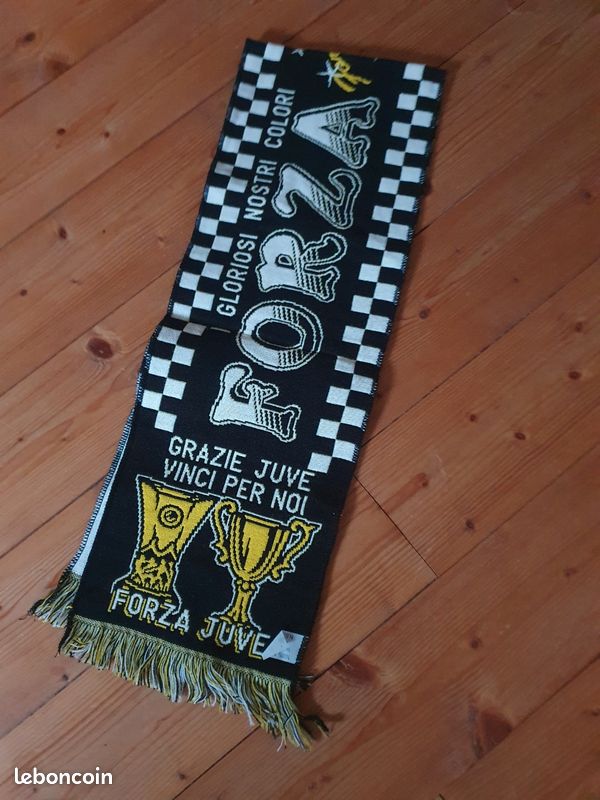 Écharpe Football Vintage - Juventus Turin (club Italien)