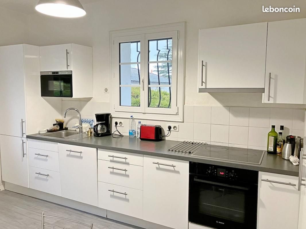 Maison 8 pièces 190 m² - Magnac-sur-Touvre 16600 (image principale 5)