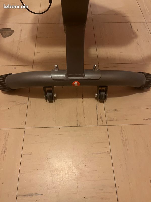 Vélo d'intérieur en bon état (image 5)