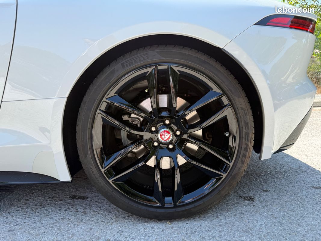 JAGUAR F-TYPE ROADSTER 2.0 T P300 R-DYNAMIC BVA FACELIFT FULL OPTIONS PAS DE MALUS SUPERBe (image 13)