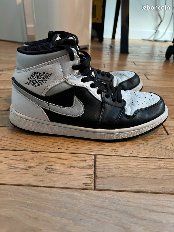 Jordan 1 mid white shadow (image 2)