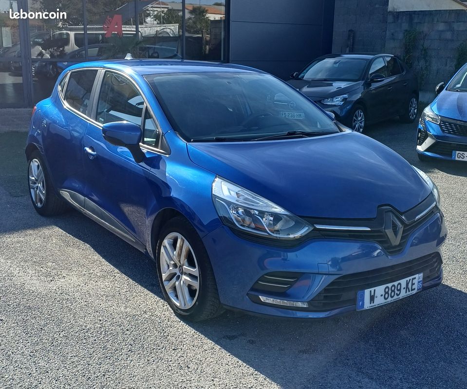 Renault clio iv 1.2 limited 73 ch essence (image 2)