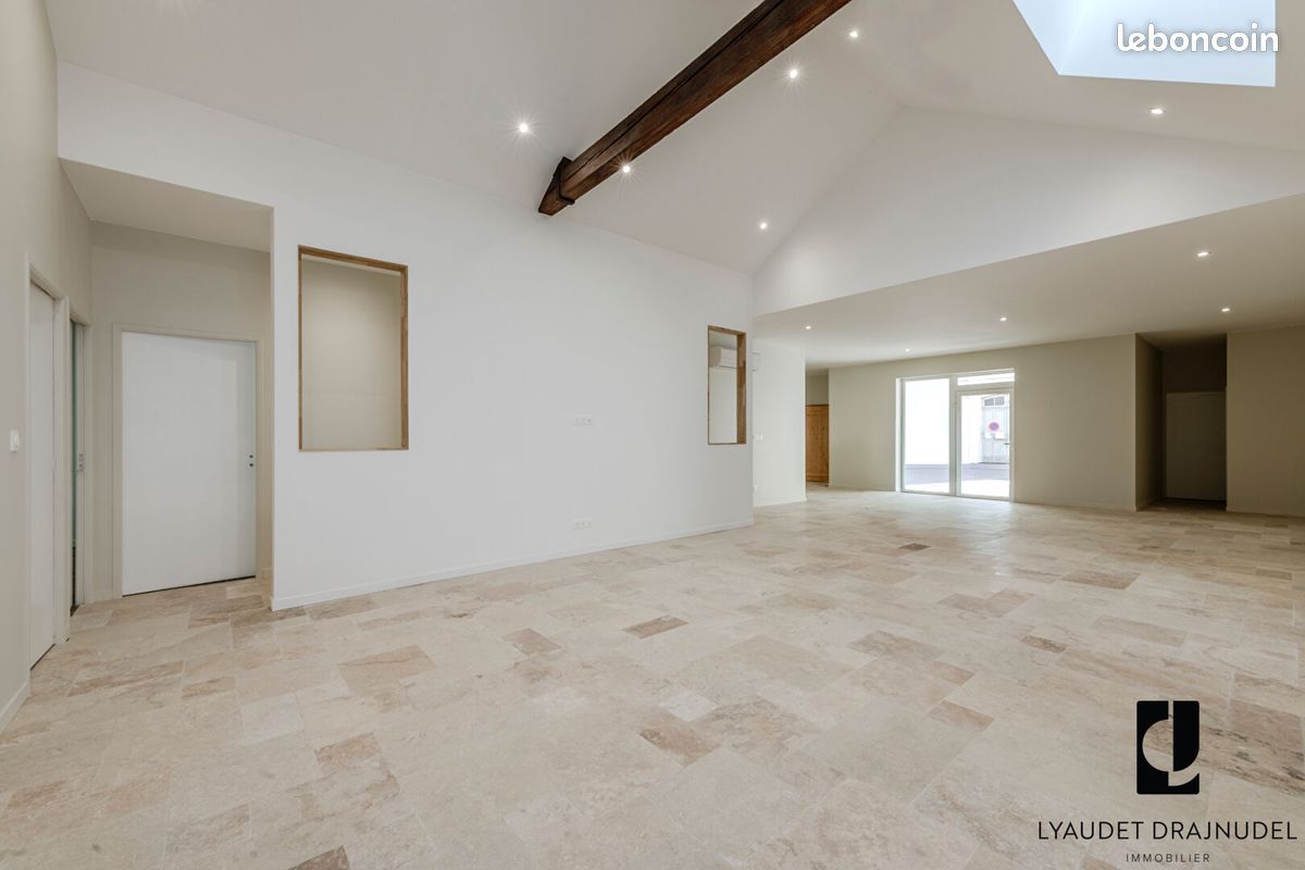 Appartement 6 pièces 208 m² · à Roanne · 208 m² · 279 000 €