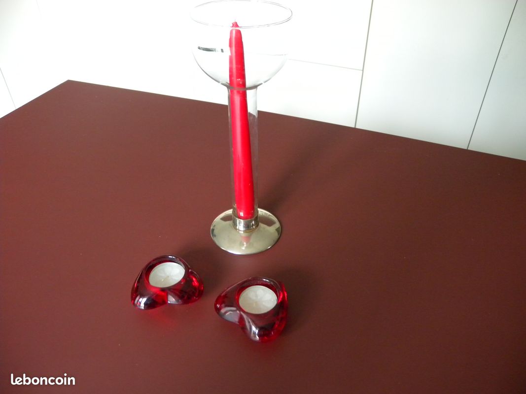 Bougeoirs et bougies St Valentin ou Noel, comme neuf (image 1)