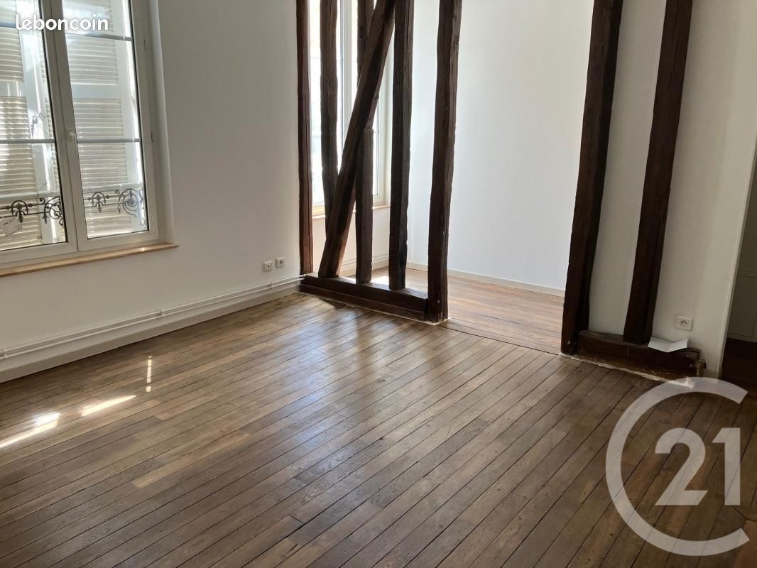 Appartement 4 pièces 85 m² · à Châlons-en-Champagne · 85 m² · 800 €
