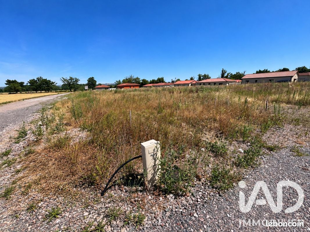 Terrain 1244 m² · à Chambéon · 1 244 m² · 109 000 €