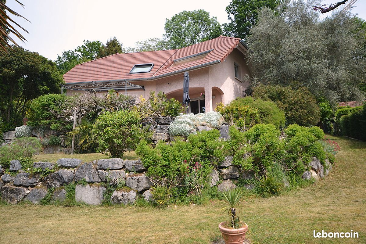 Maison 6 pièces 172 m² · à Aix-les-Bains · 172 m² · 990 000 €