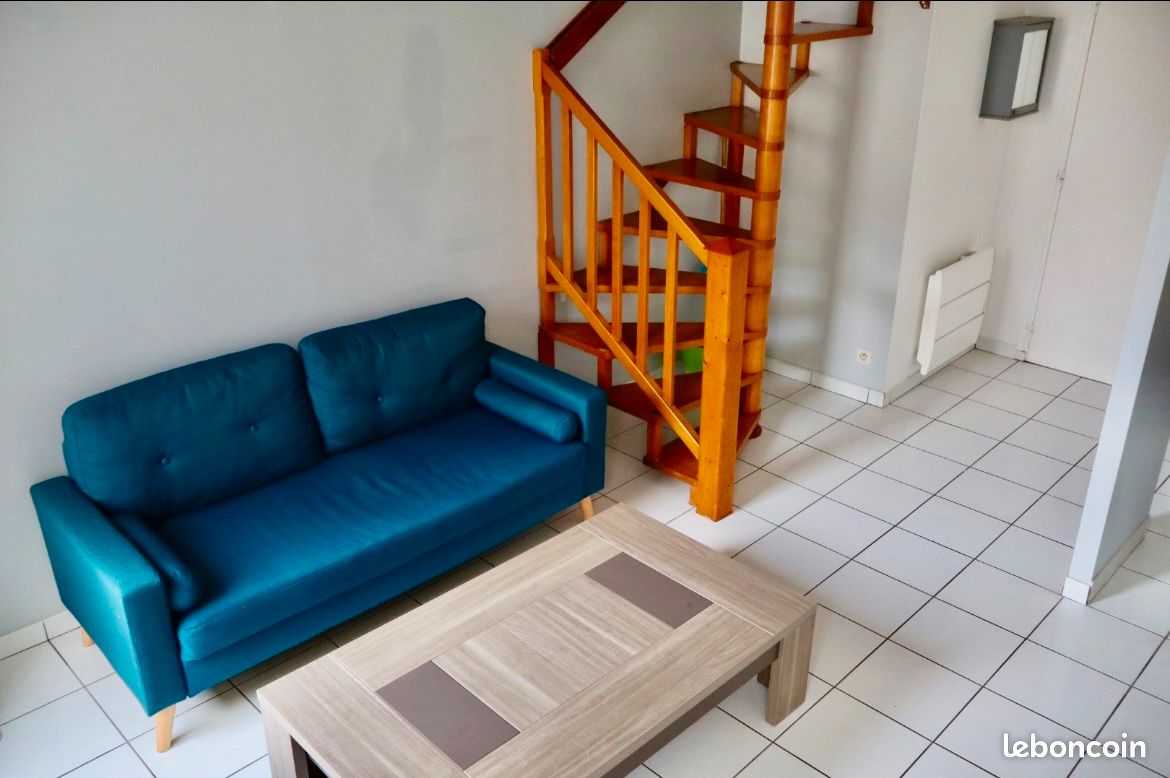 Appartement 2 pièces 38 m² · à Montpezat · 38 m² · 350 €