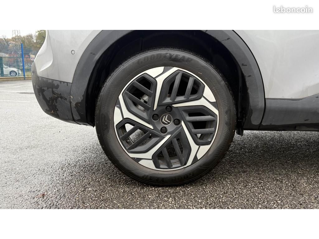 CITROEN C4 - BlueHDi 110ch Shine / Suspension Advanced Comfort / Caméra / Full LED / Garantie 12 mois (image 24)