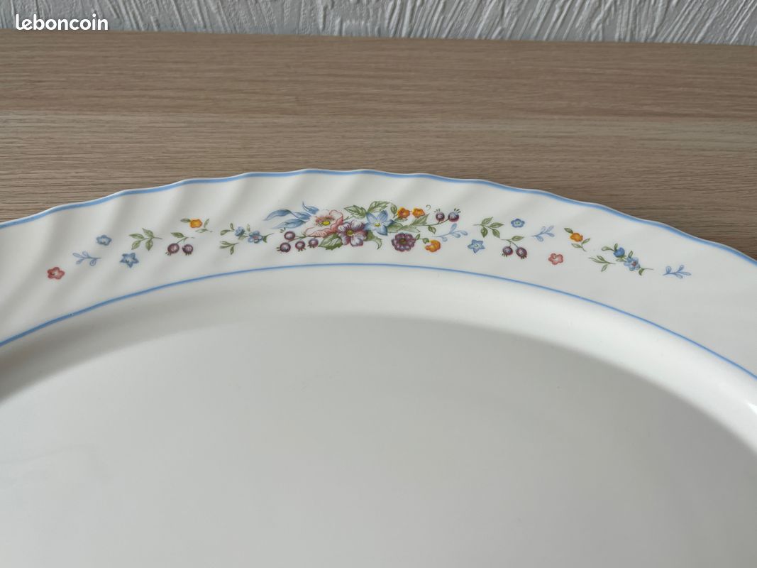 Très joli grand plat à gratin oval Arcopal modèle Scania en très bon état - Arts de la table
