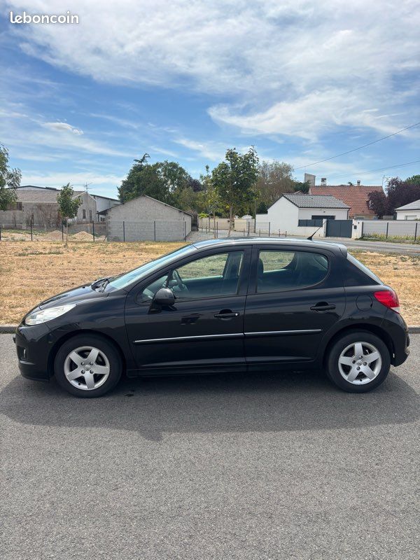 Peugeot 207 1,6L HDI 92CV (image 3)