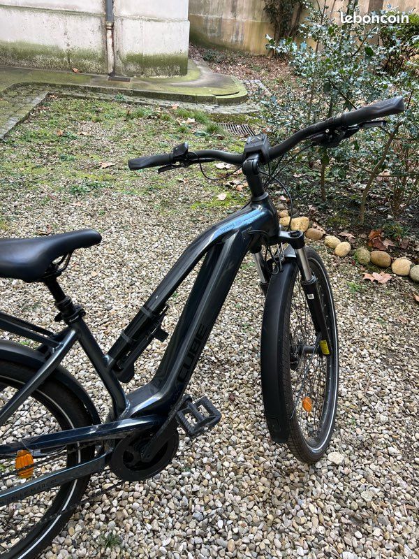 Vélo CUBE électrique excellent état, moteur Bosh, batterie Bosh Powertub 625 kw (environ 90 km d'autonomie) (image 8)
