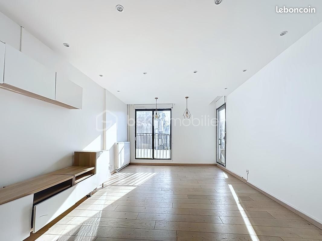 Appartement 5 pièces 103 m² · à Échirolles · 103 m² · 98 000 €