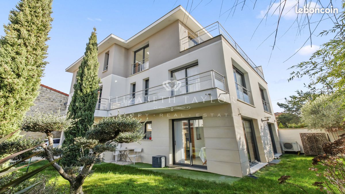 Maison 11 pièces 350 m² · à Chatou · 350 m² · 1 995 000 €