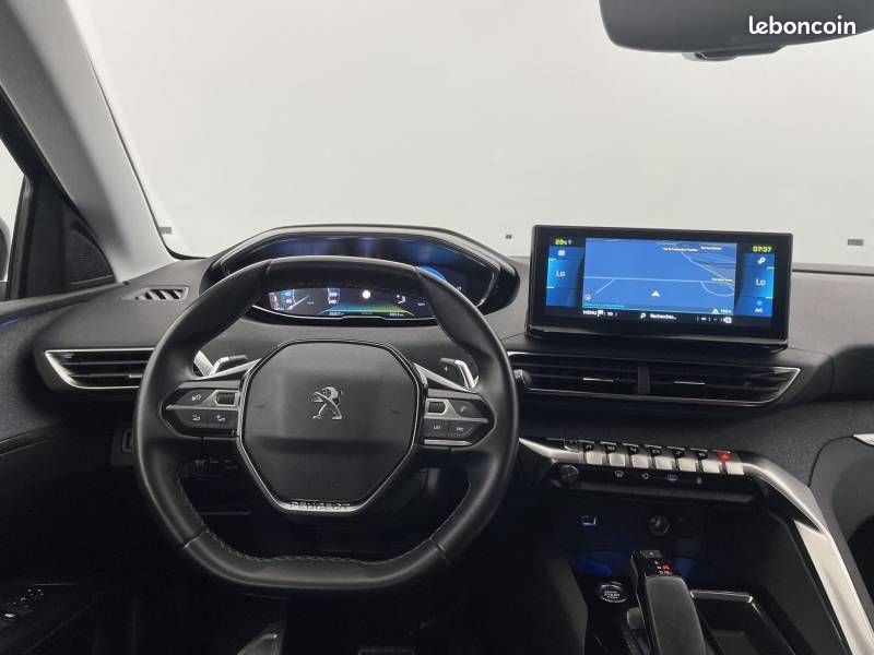 Peugeot 3008 Hybrid 225 e-EAT8 Roadtrip (image 22)