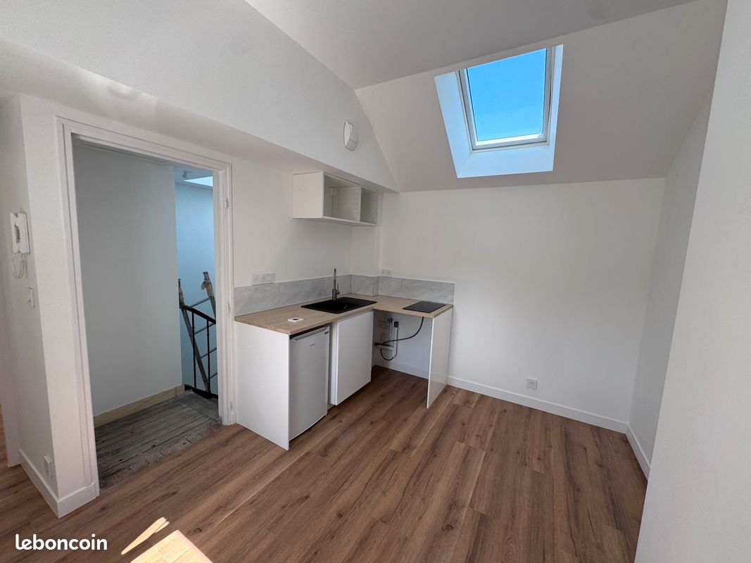 Appartement 2 pièces 24 m² · à Laval · 23,5 m² · 460 €