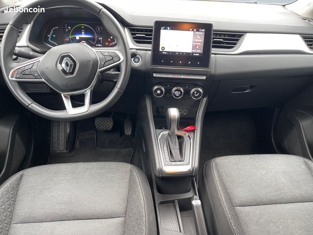 RENAULT Captur E-Tech hybride 145 Evolution (image 16)