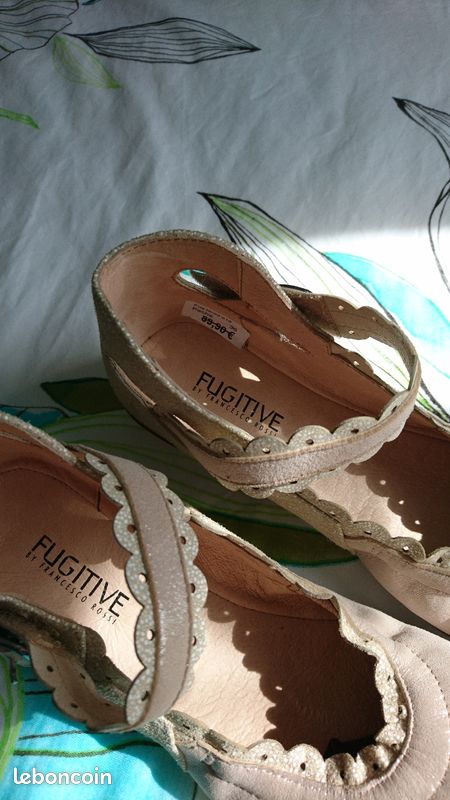 Chaussures femme ou enfant (image 6)