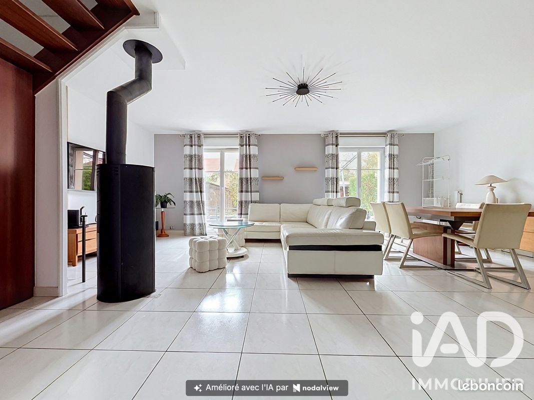 Maison 6 pièces 124 m² · à Lisses · 124 m² · 362 000 €