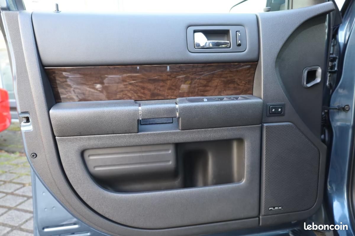 Ford S-Max Flex V6 3.5 Limited 7 PLACES (image 11)