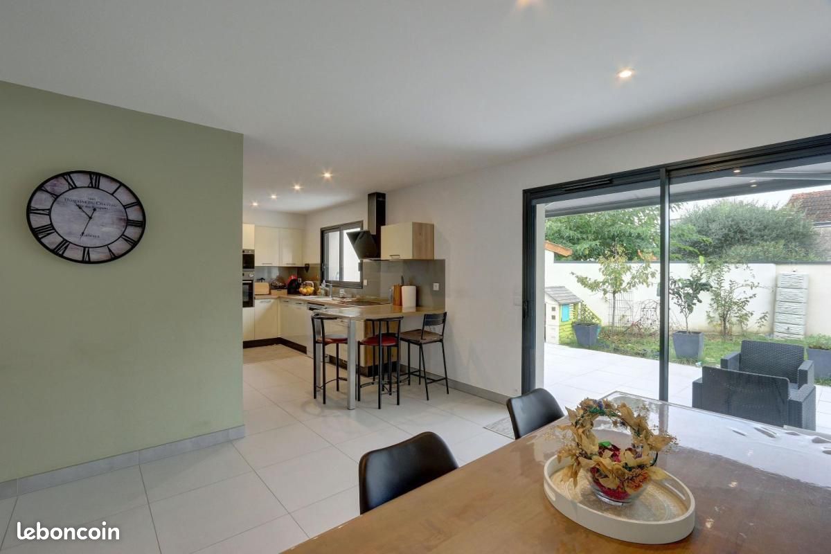 Maison 6 pièces 130 m² · à Joué-lès-Tours · 130 m² · 1 500 €