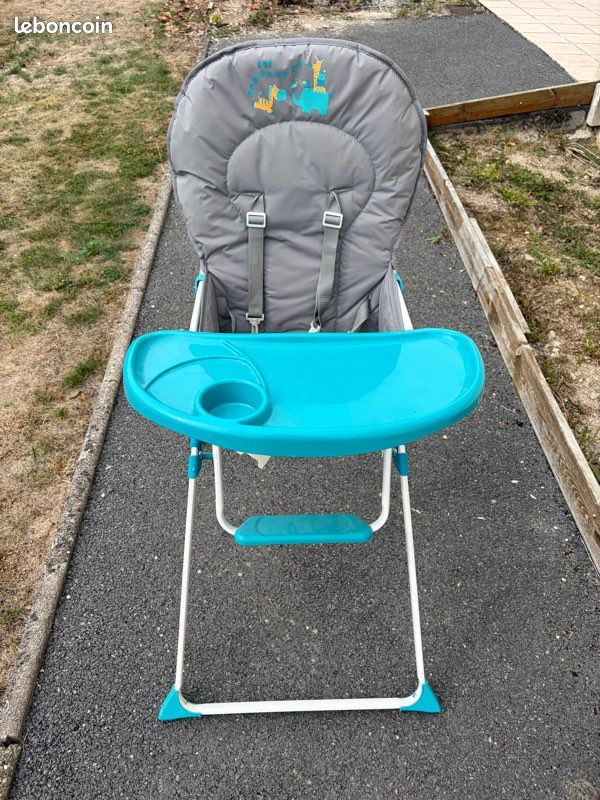 Chaise haute bébé (image 1)