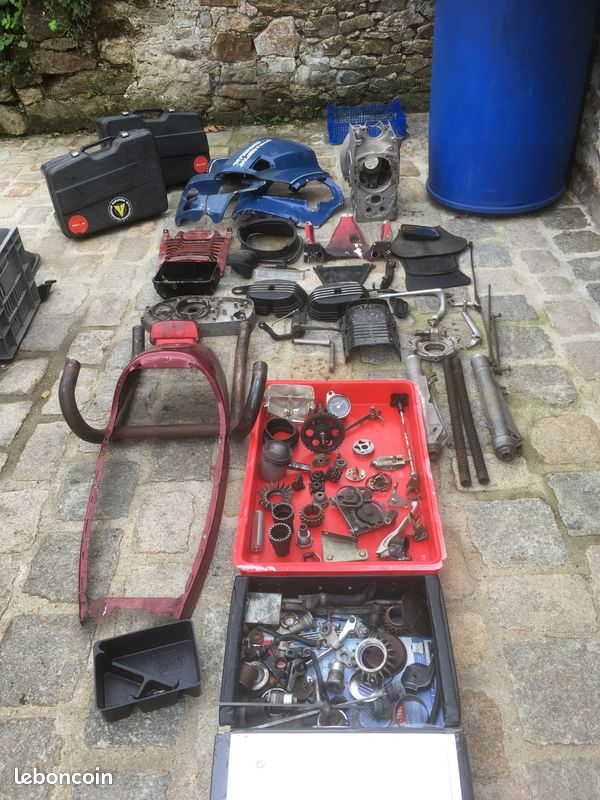 PIECES MOTO / 50 A BOITE / SCOOTER