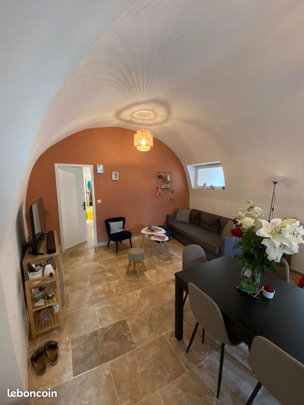 Appartement 2 pièces 54 m² · à Laudun-l'Ardoise · 54 m² · 125 000 €