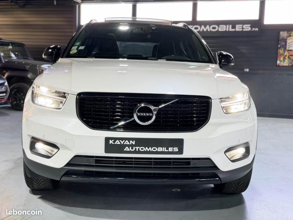VOLVO XC40 D4 AWD 190 ch Geartronic R-Design- Toit ouvrant- Harman/Kardon- Keyless (image 8)