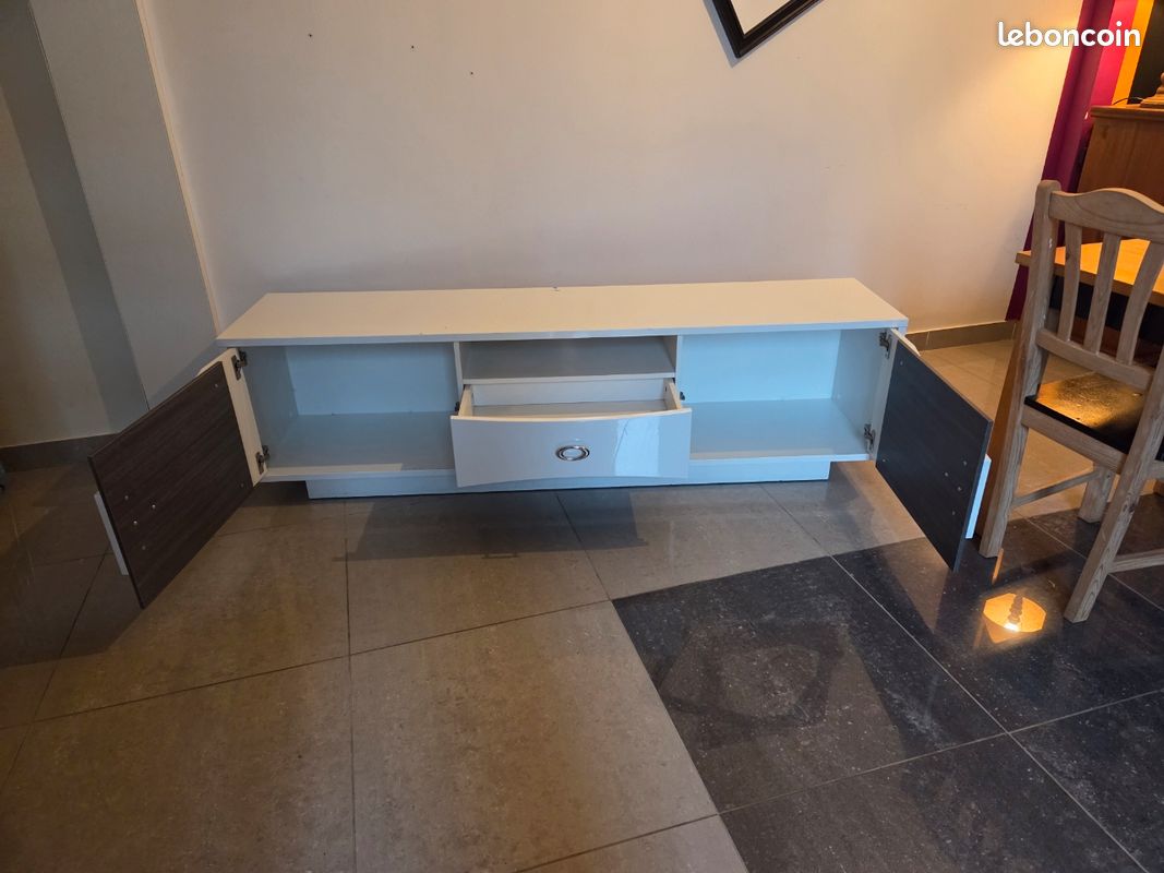 Vend meuble tv (image 1)
