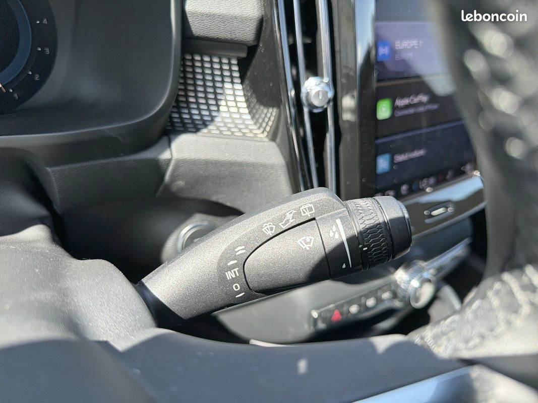 VOLVO XC40 B3 163 ch DCT7 Ultimate (image 17)