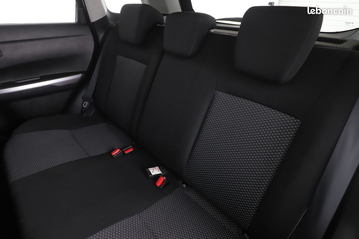 Suzuki Vitara 1.0 BoosterJet Privilege 111 ch (image 8)