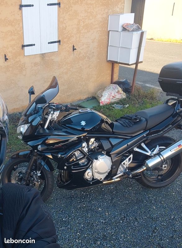 Suzuki bandit 1250S (image 1)