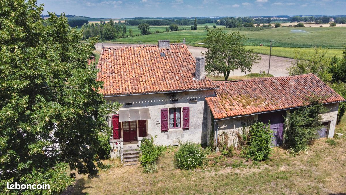 Maison 5 pièces 240 m² · à La Chapelle-Grésignac · 240 m² · 126 000 €