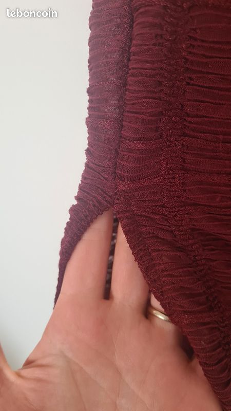 Jupe longue neuve
Couleur bordeaux
Taille 38
A venir récupérer à Petite île (image 7)