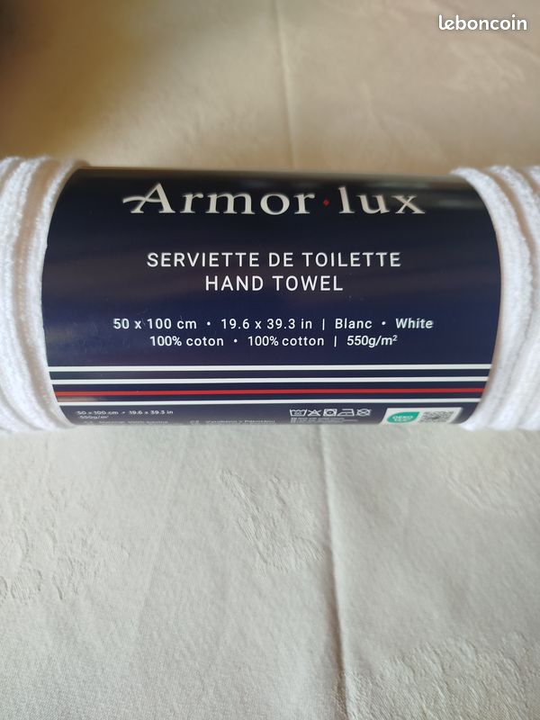 Serviette de toilette Amor Lux neuve (image 1)