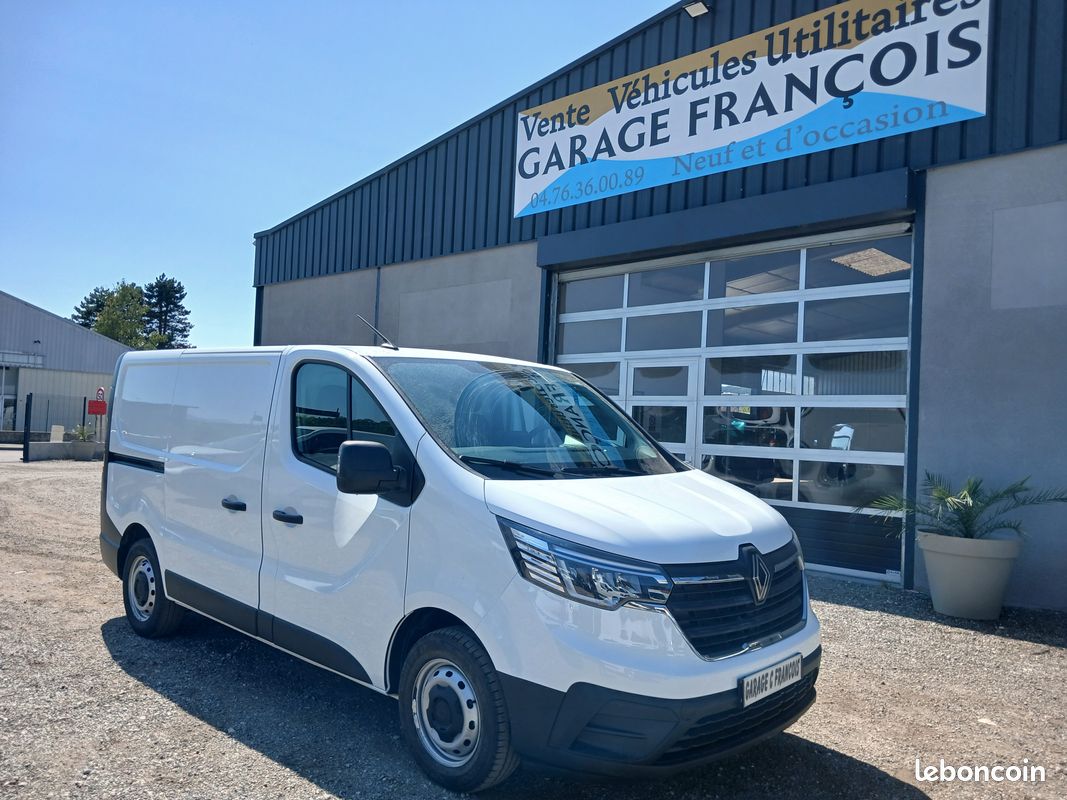 21500 e ht renault trafic 2.0 dci 130 cv 2t8 l1h1 (image 1)