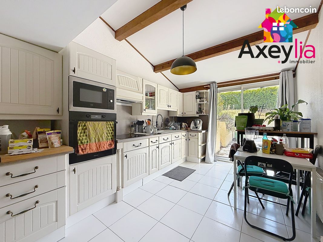 Maison 6 pièces 105 m² · à Villerest · 105 m² · 210 000 €