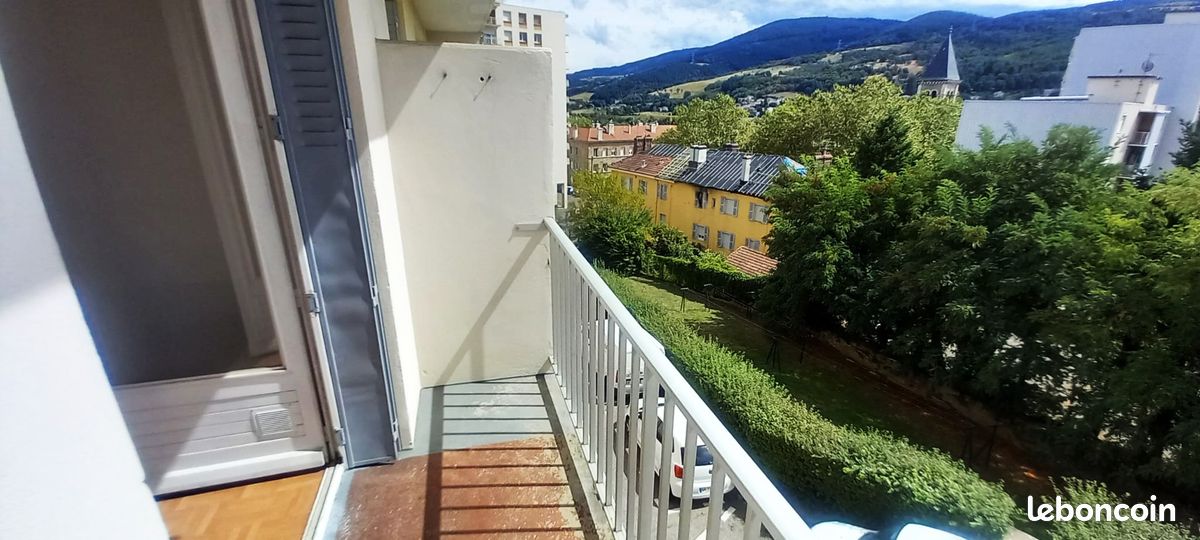Appartement 3 pièces 53 m² · à Saint-Étienne · 53 m² · 45 000 €